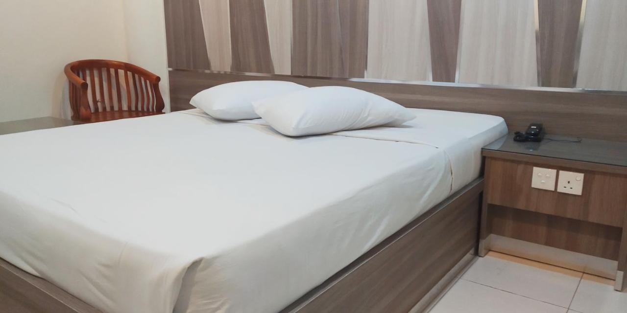 Paradise Hotel 탄중 피낭 외부 사진